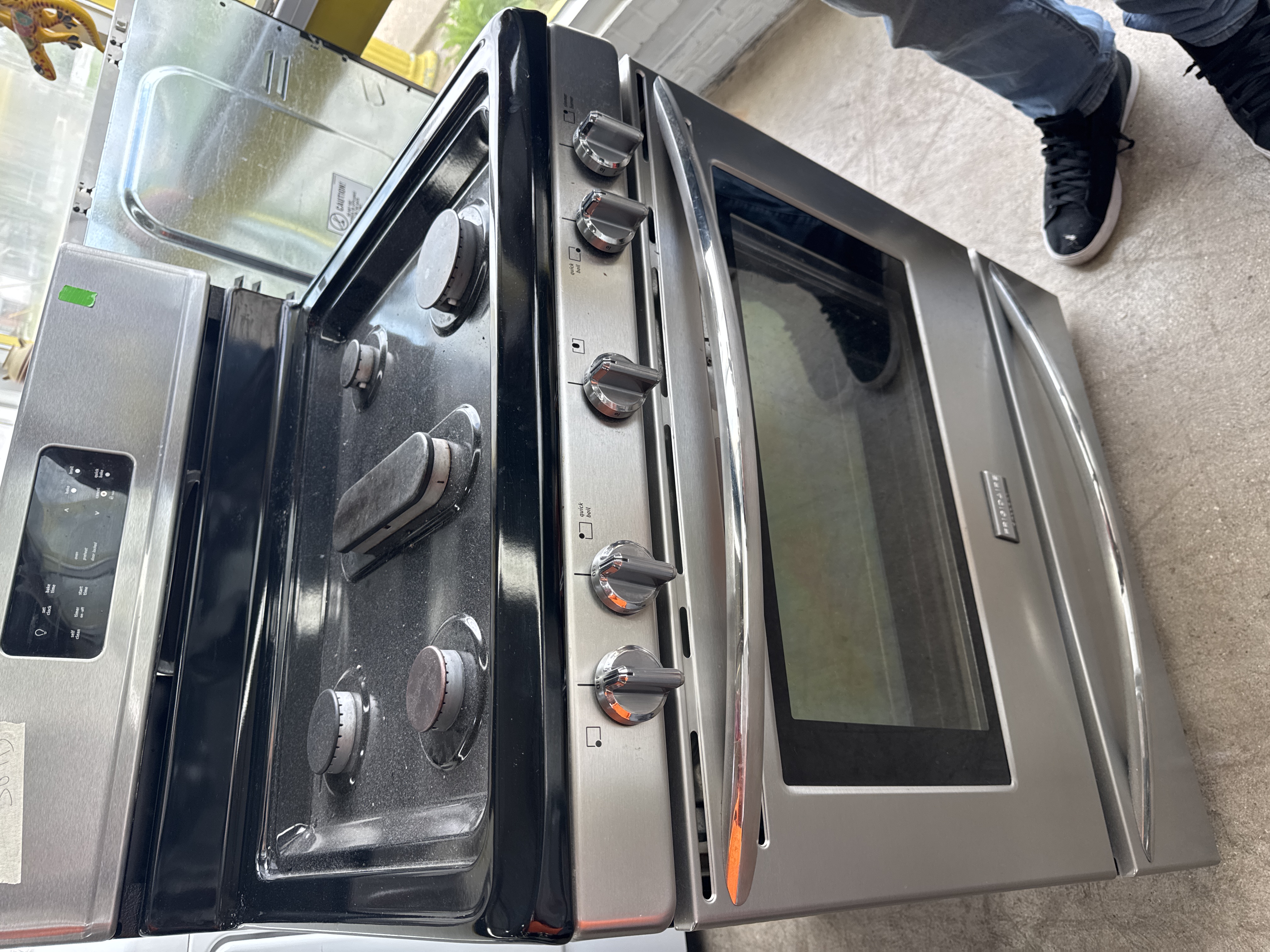 Frigidaire Gas Range