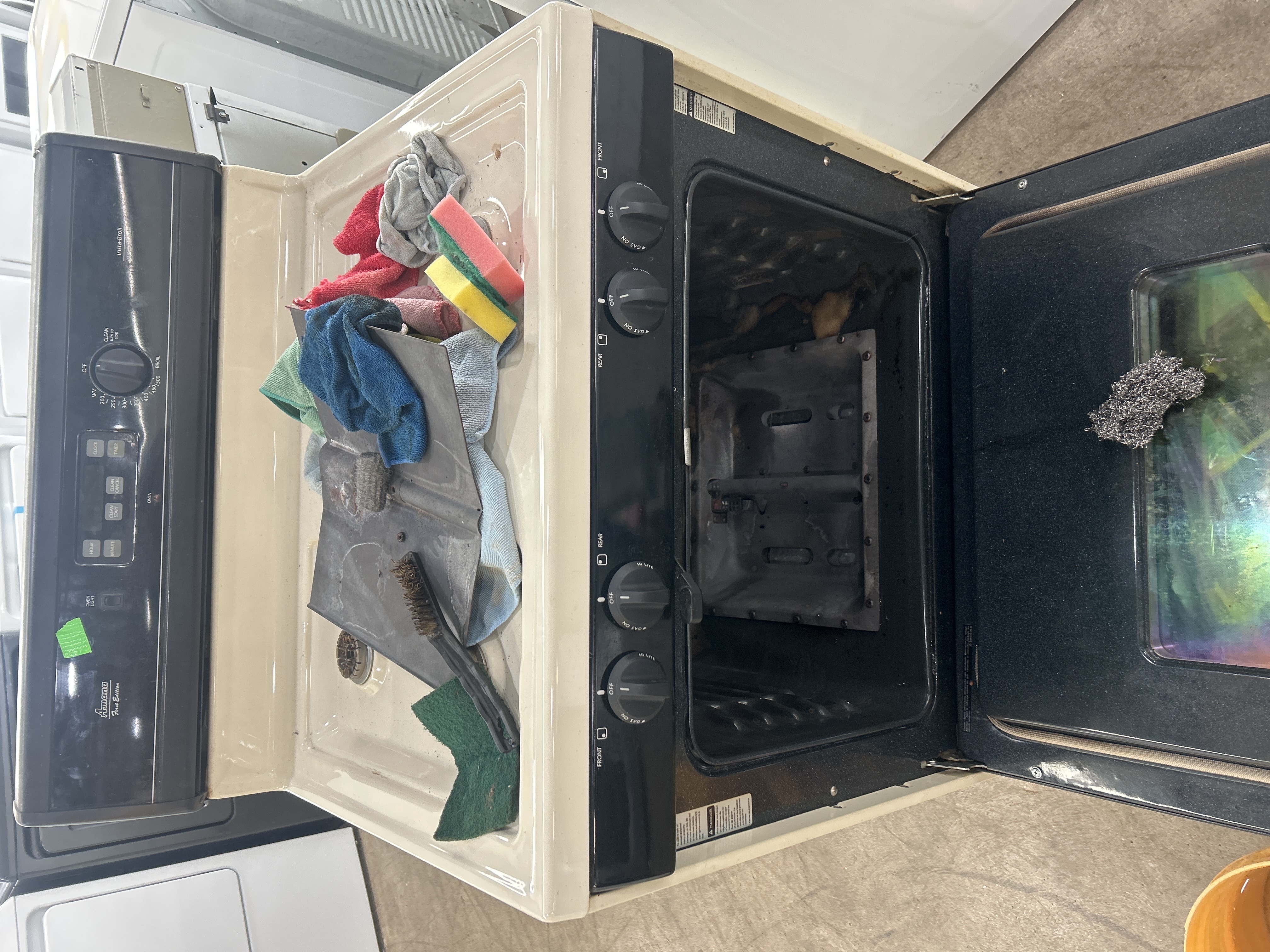 Amana Gas Range